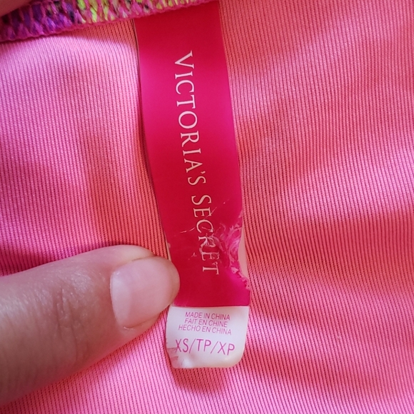 VS String Bikini - Picture 3 of 3